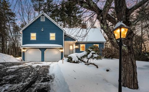 34 Hitching Post Lane Bedford NH 03110