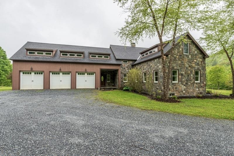 951 Rupert Road