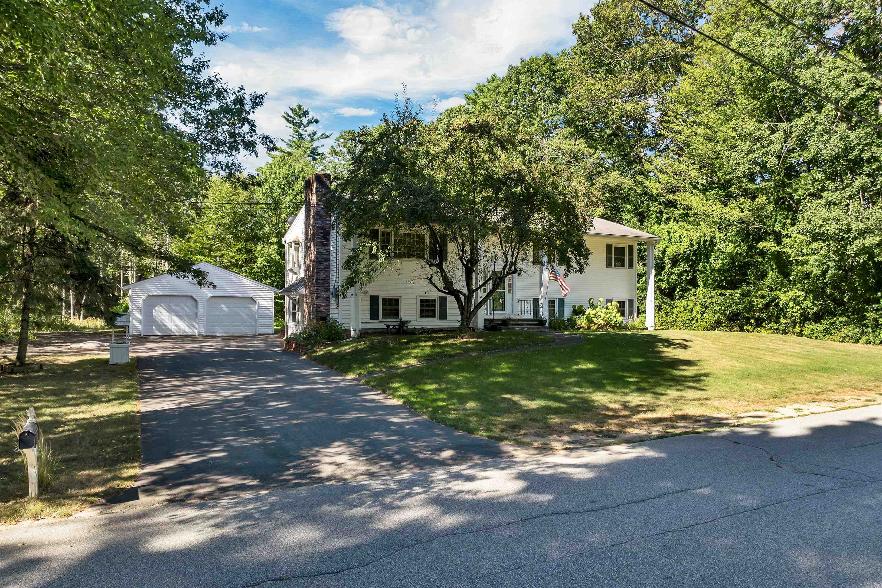 6 Woodland Circle