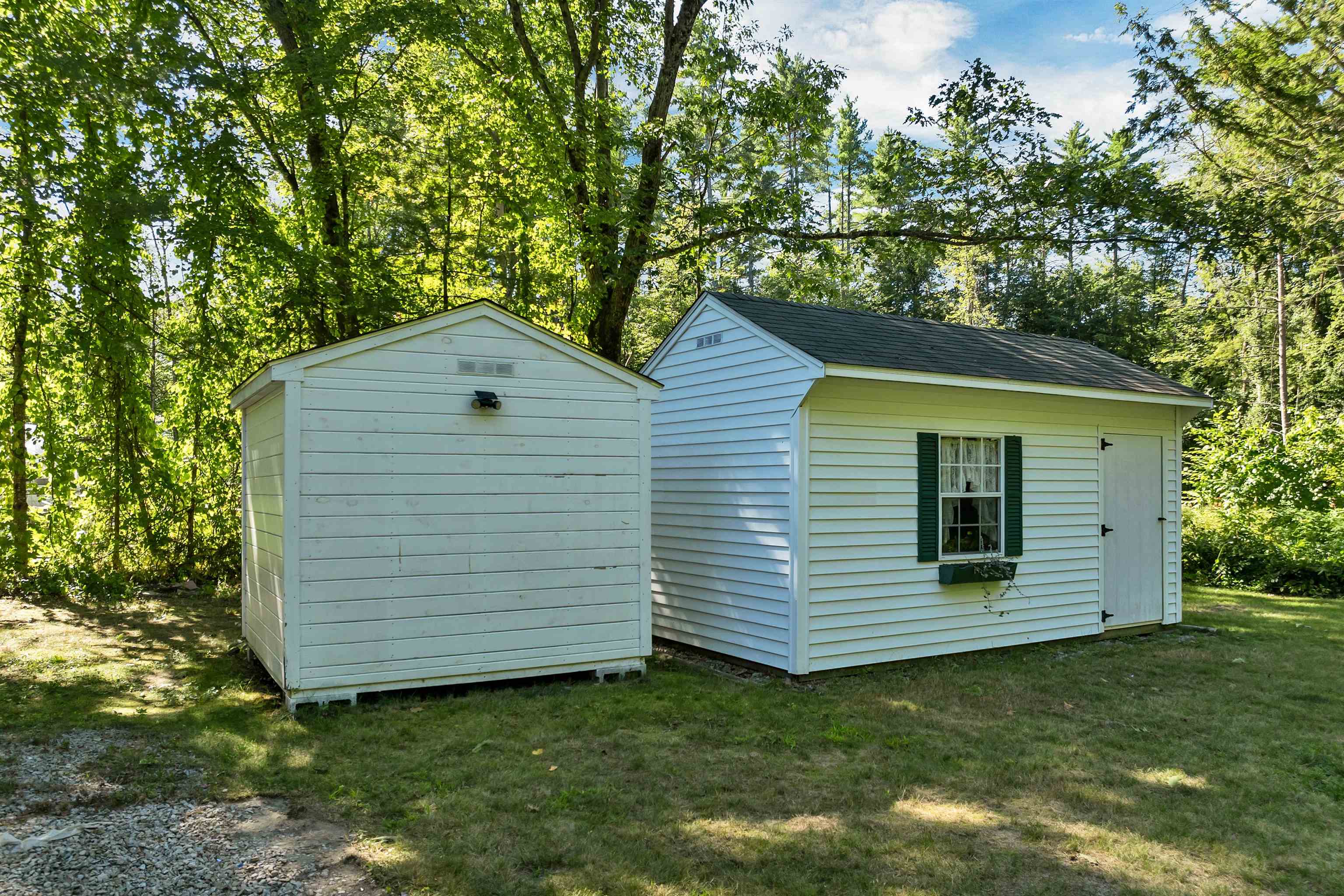 6 Woodland Circle