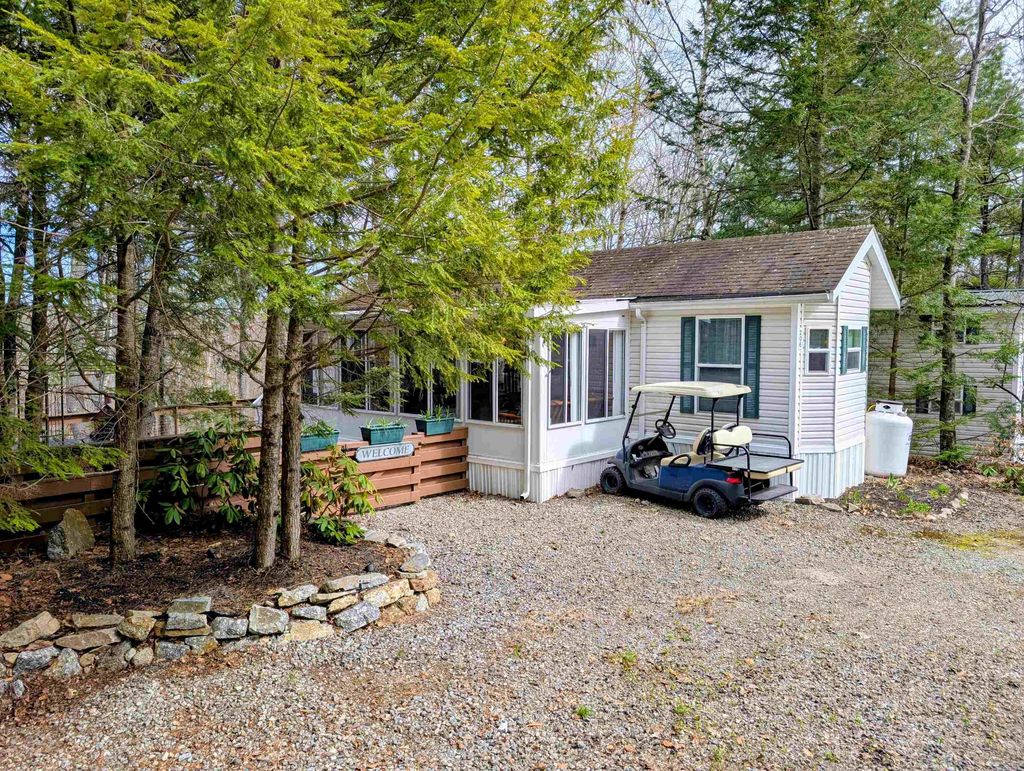 Photo of 206 High Country Way #(aka Unit 100), Holderness, NH 03245 (MLS # 5086261)
