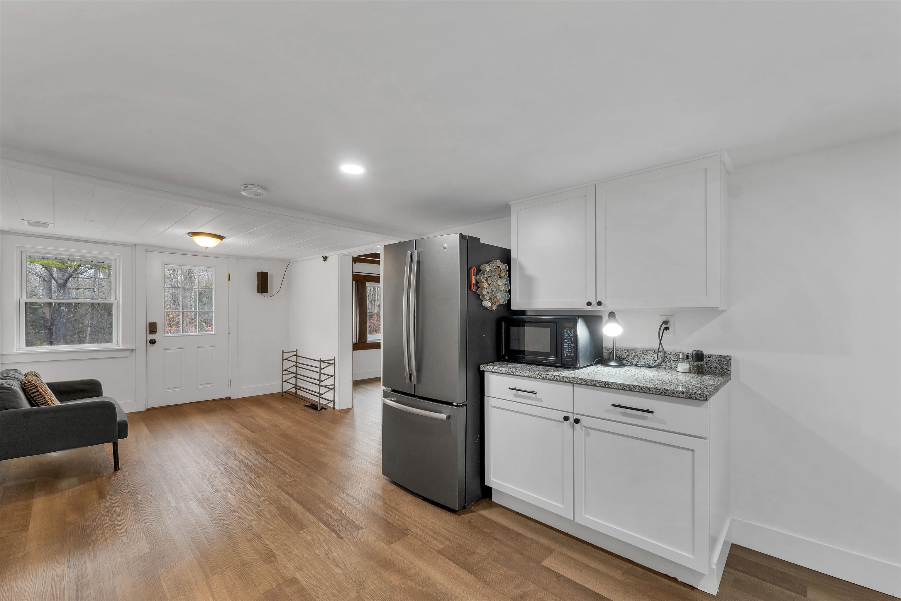 Sunapee, New Hampshire 03782, United States, 2 Bedrooms Bedrooms, ,1 BathroomBathrooms,Residential,Active,241723