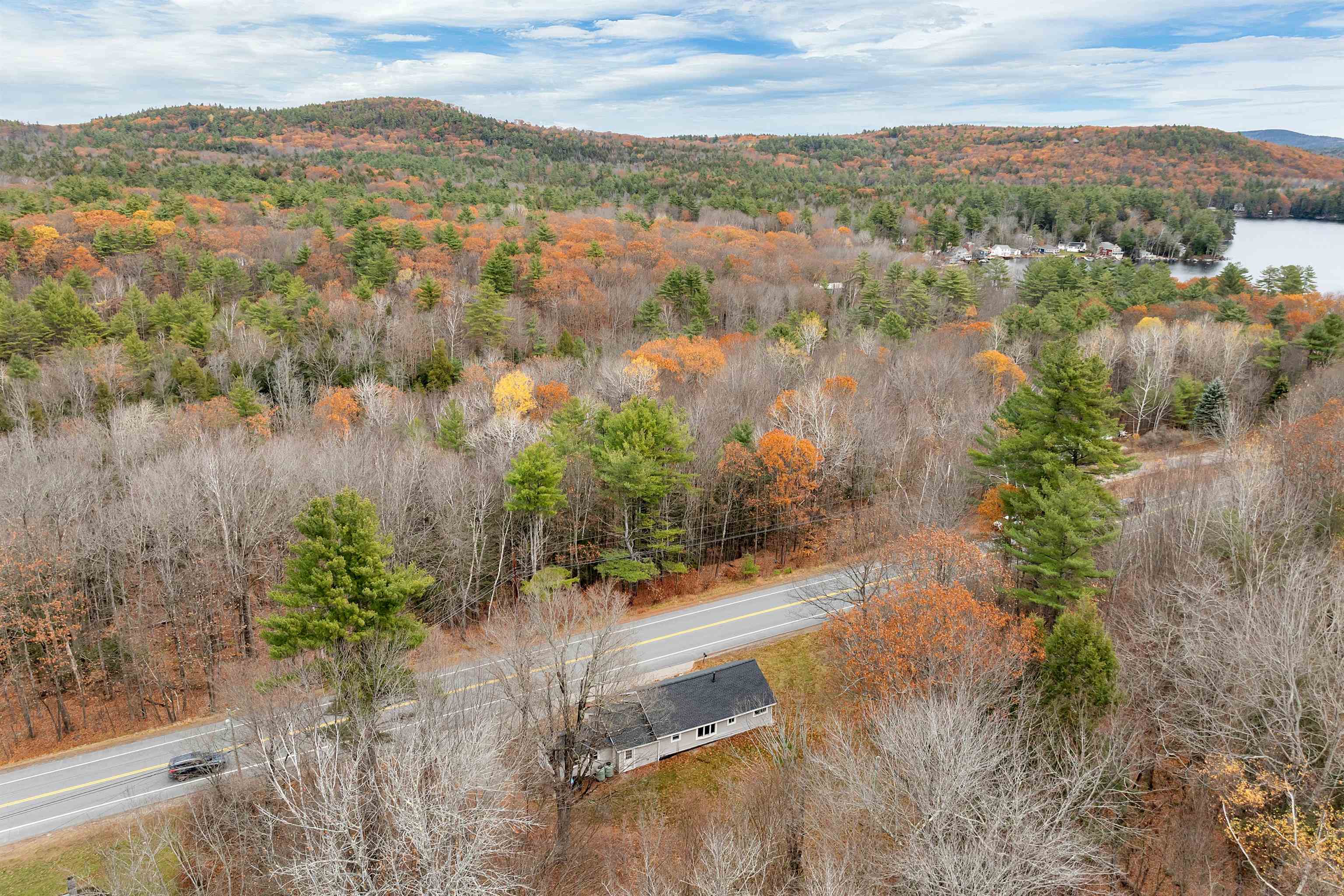 Sunapee, New Hampshire 03782, United States, 2 Bedrooms Bedrooms, ,1 BathroomBathrooms,Residential,Active,241723