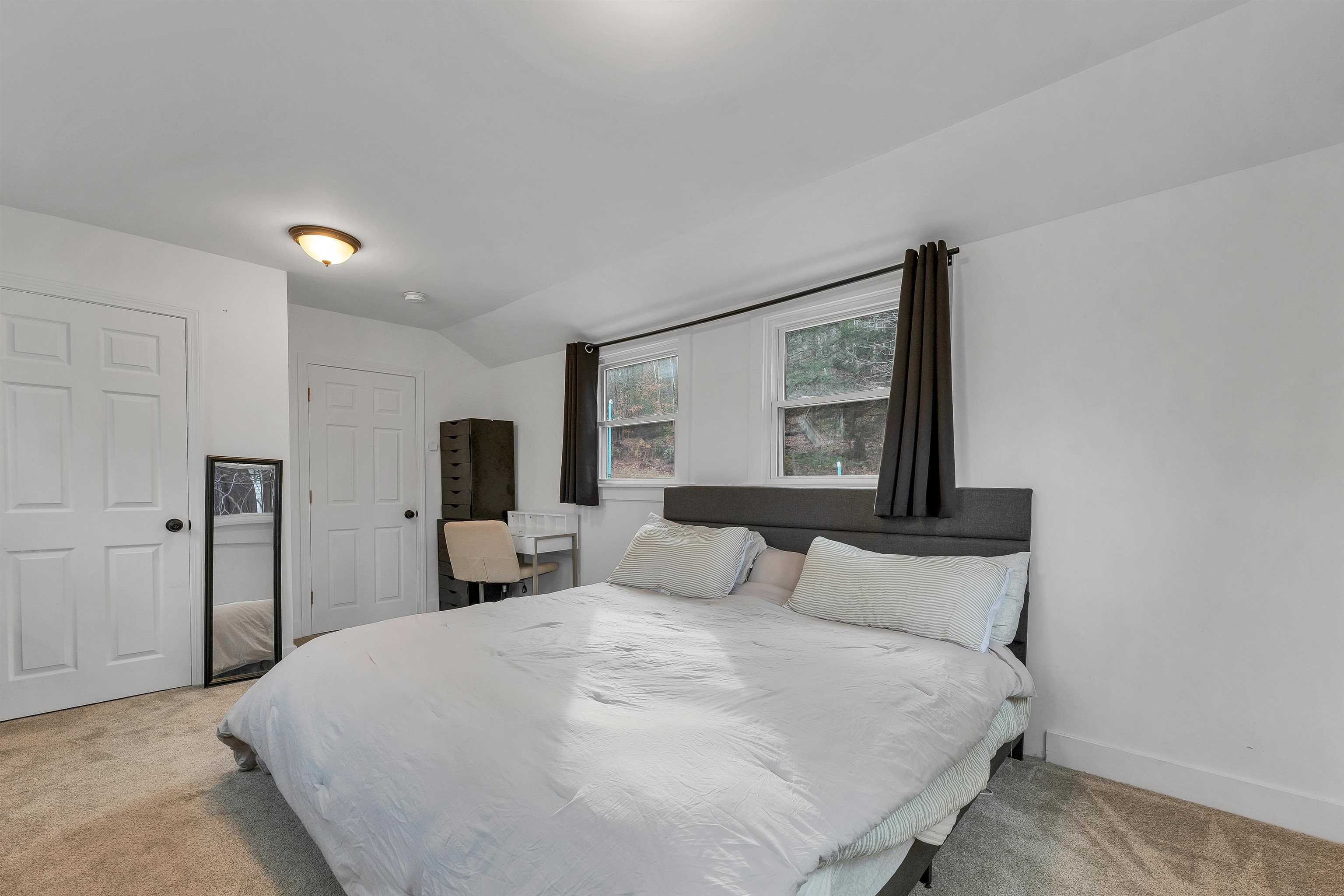 Sunapee, New Hampshire 03782, United States, 2 Bedrooms Bedrooms, ,1 BathroomBathrooms,Residential,Active,241723