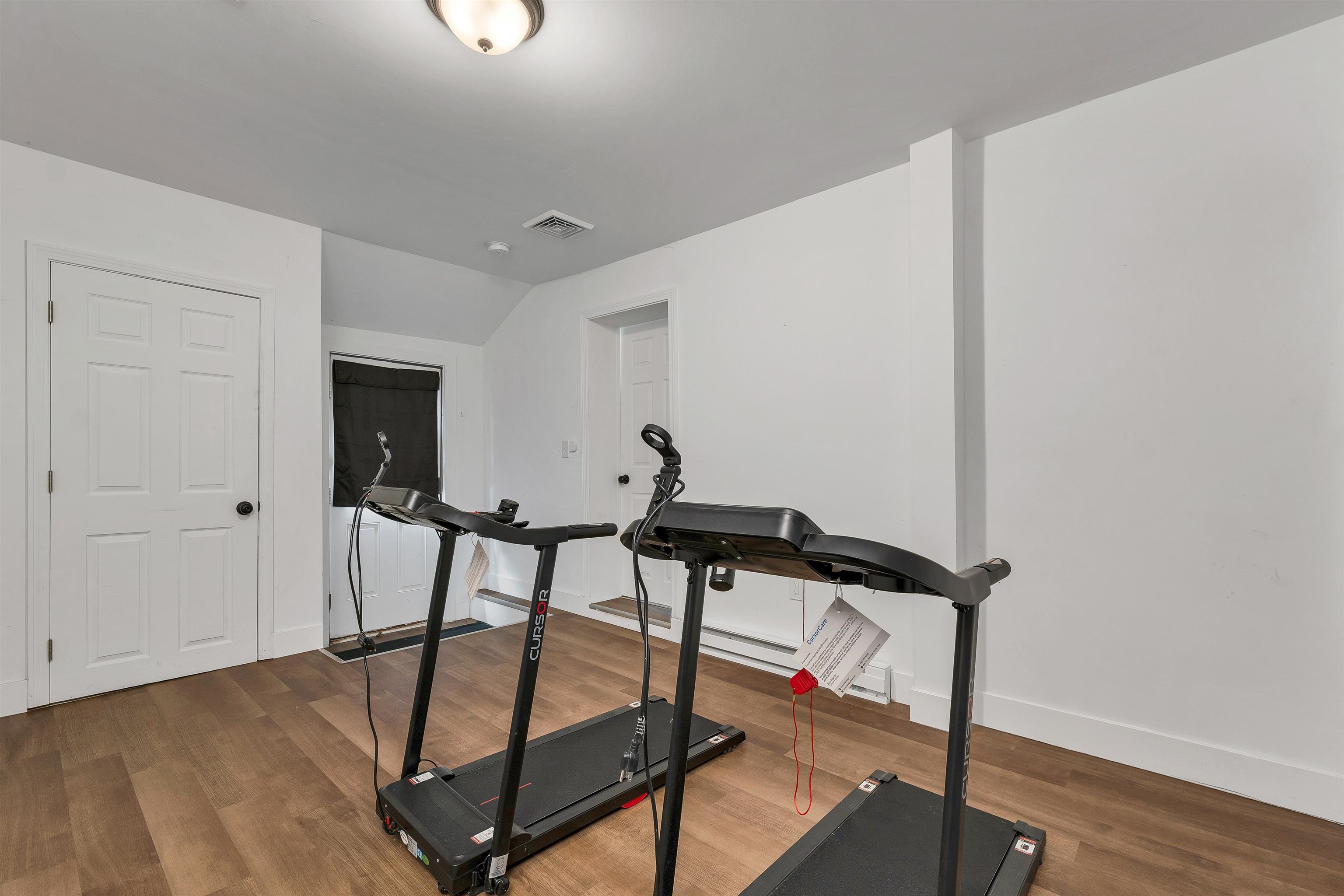 Sunapee, New Hampshire 03782, United States, 2 Bedrooms Bedrooms, ,1 BathroomBathrooms,Residential,Active,241723