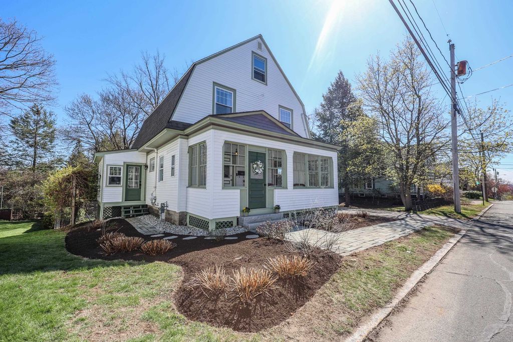 Photo of 279 Sagamore Street, Manchester, NH 03104 (MLS # 5085262)