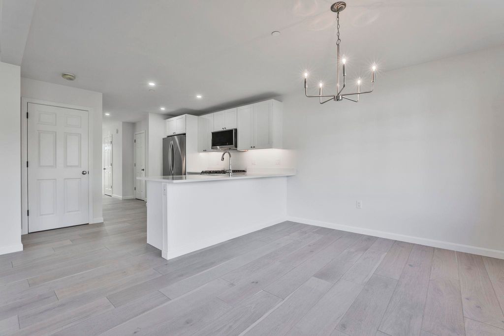 Photo of 5 Autumn Lane, Raymond, NH 03077 (MLS # 5075652)