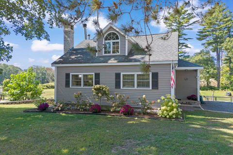 Photo of 36 Charles Bancroft Highway, Litchfield, NH 03052 (MLS # 5066557)