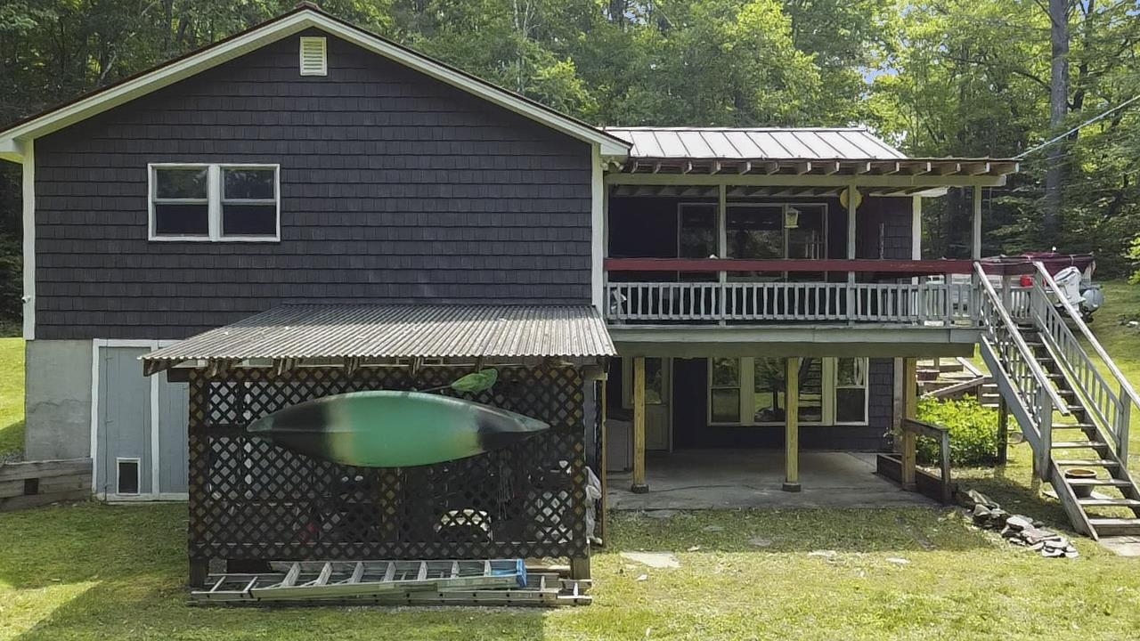 225 Breckneck Hill Road
