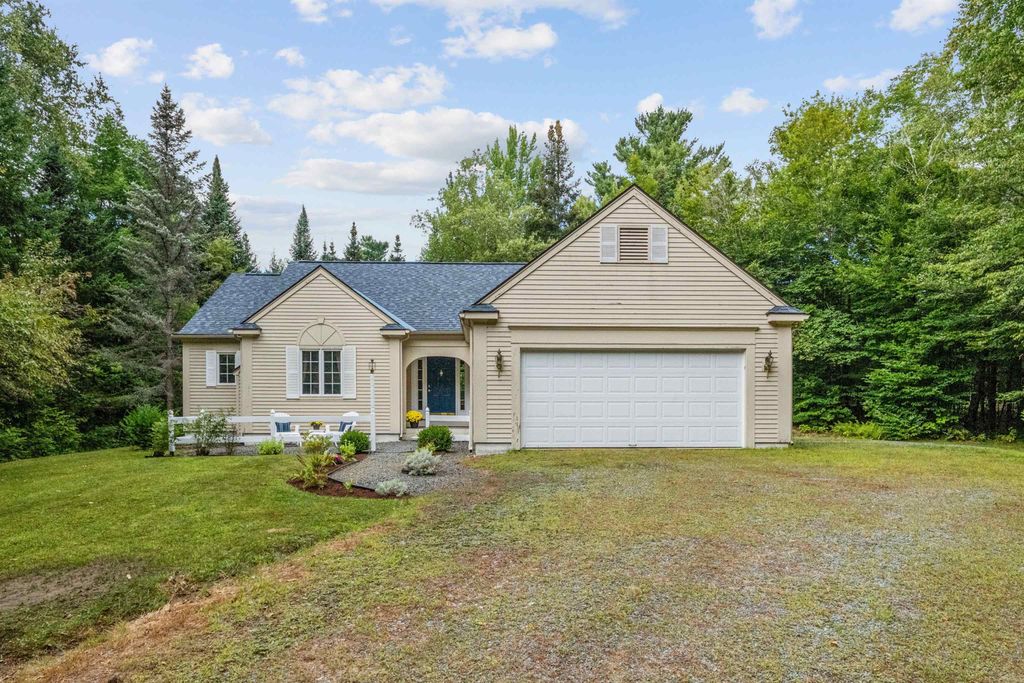 Photo of 34 Foxglove Lane, Franconia, NH 03580 (MLS # 5058804)