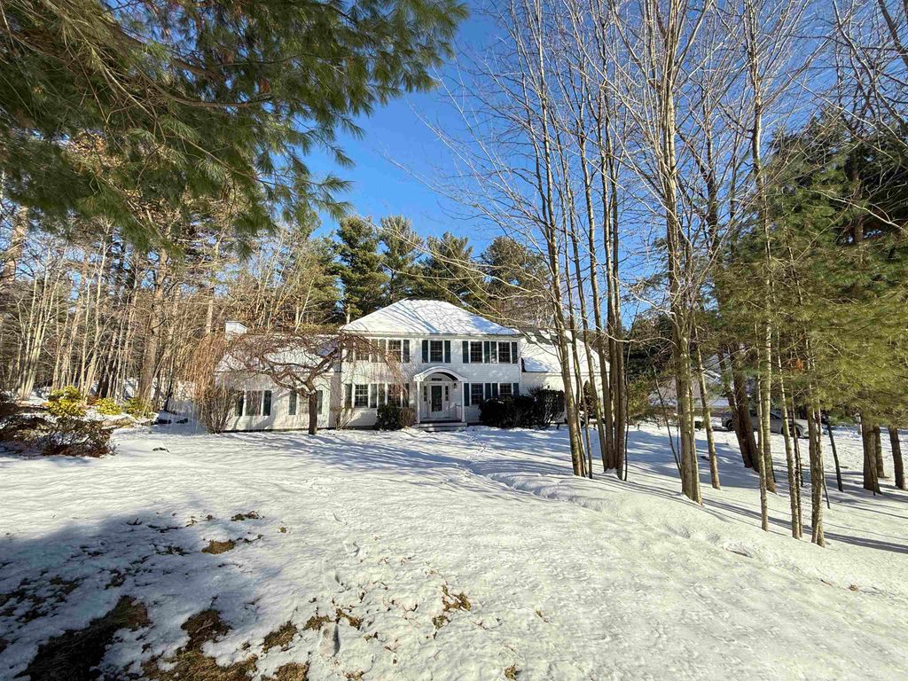 Photo of 149 Tinker Road, Nashua, NH 03063 (MLS # 5072458)