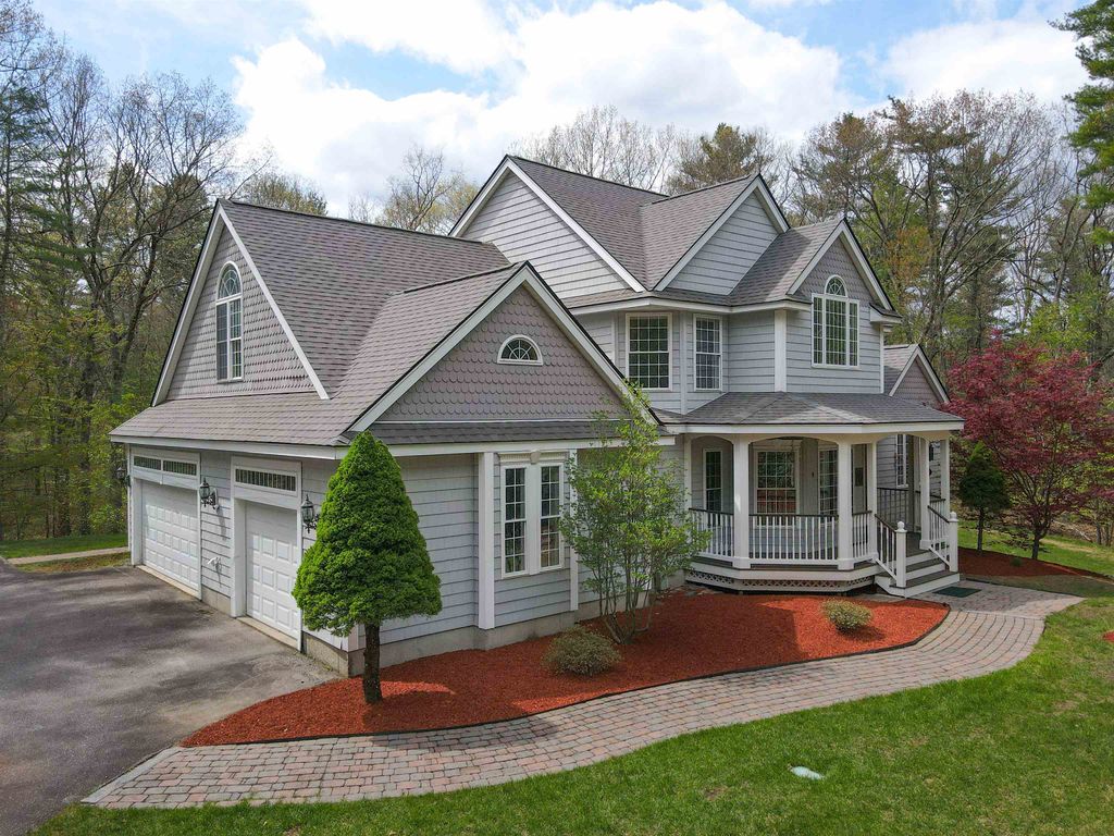 Photo of 17 Aldrich Street, Litchfield, NH 03052 (MLS # 5088028)