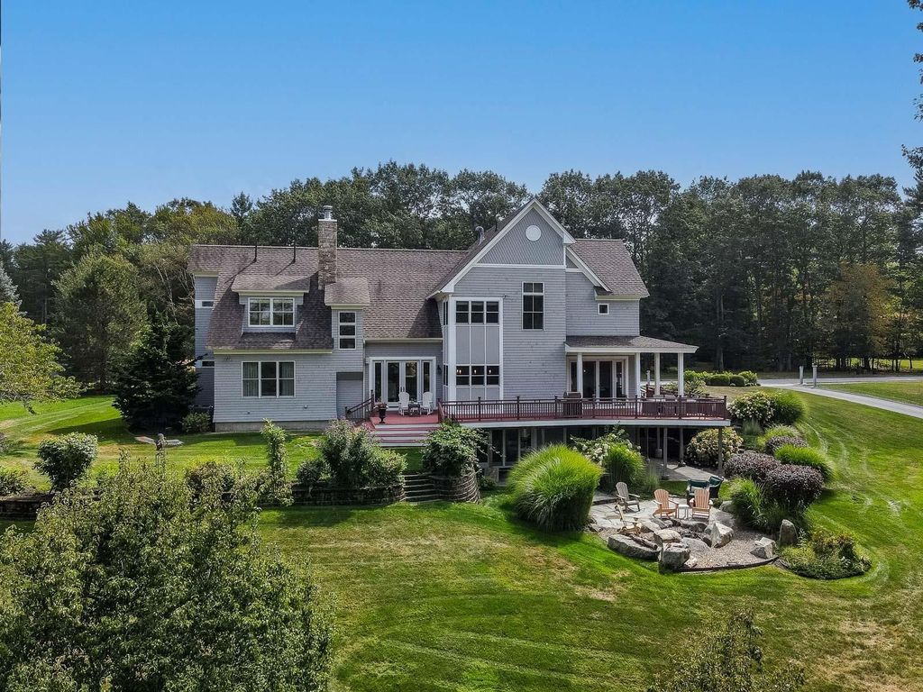 Photo of 104 Odiorne Point Road, Portsmouth, NH 03801 (MLS # 5060593)