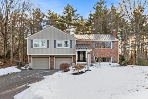 Photo of 6 Barkland Drive, Derry, NH 03038 (MLS # 5074223)