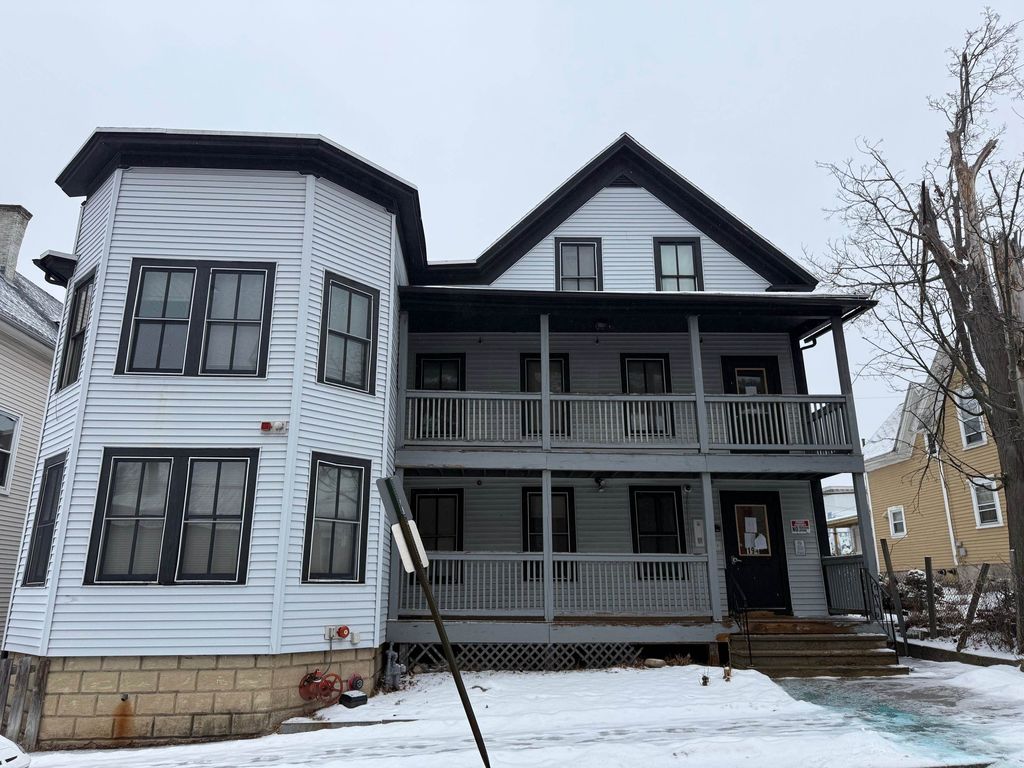 Photo of 194 Spruce Street, Manchester, NH 03103 (MLS # 5074460)