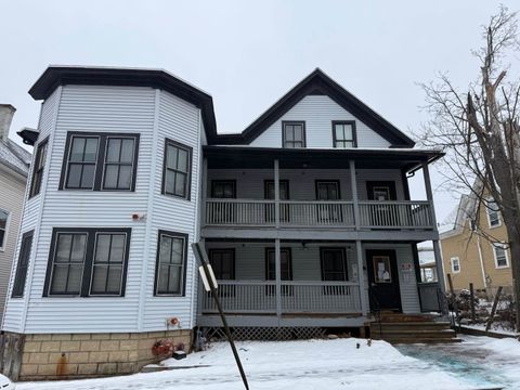 194 Spruce Street Manchester NH 03103