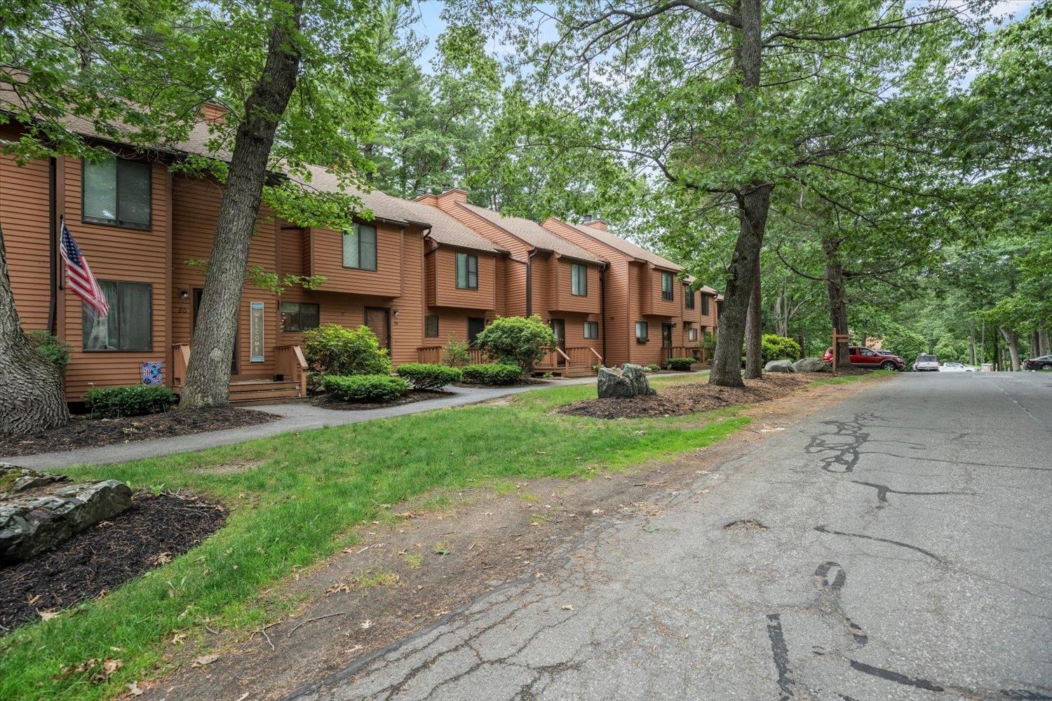 79 Dunvegan Woods Drive 79
