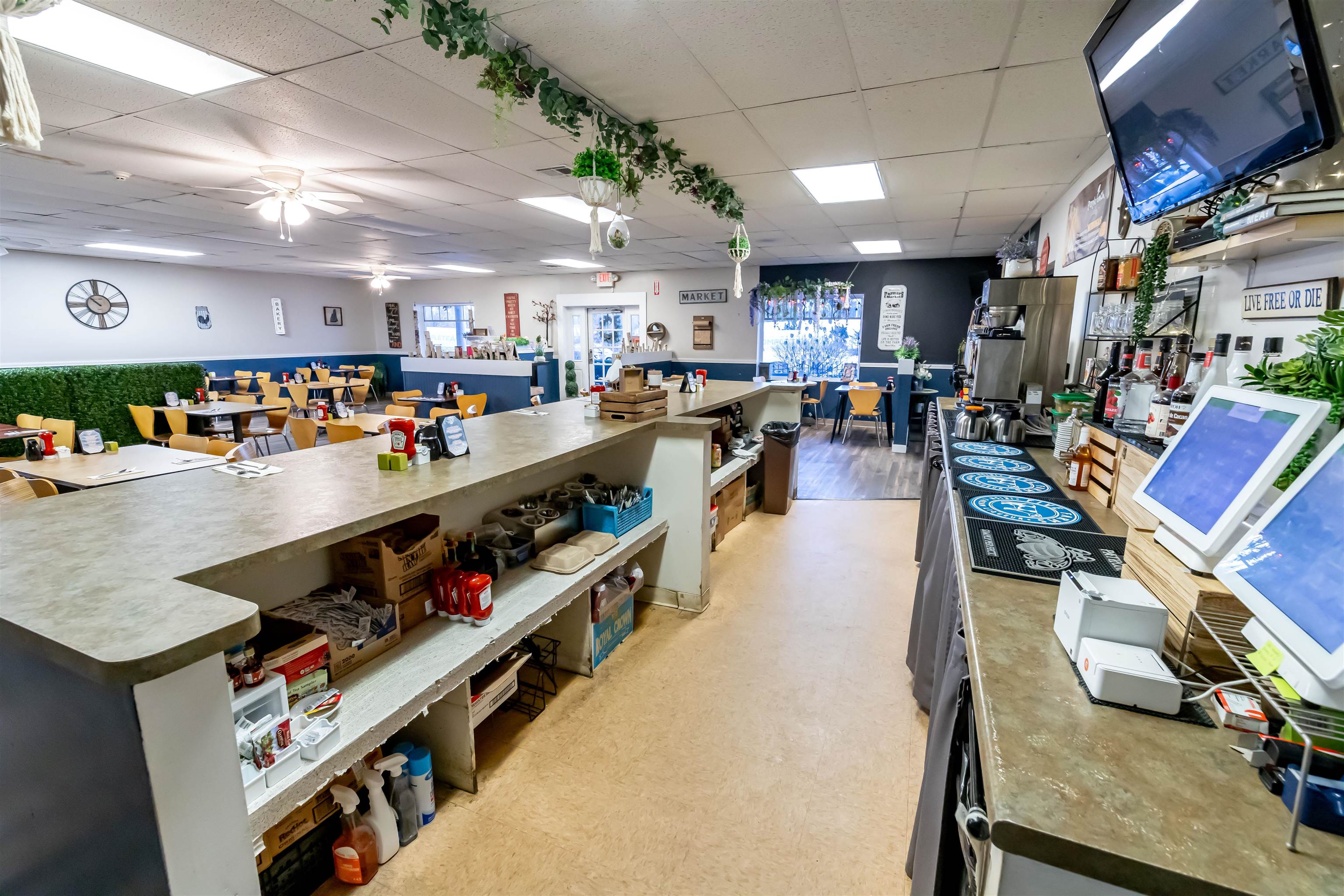 124 S River Road