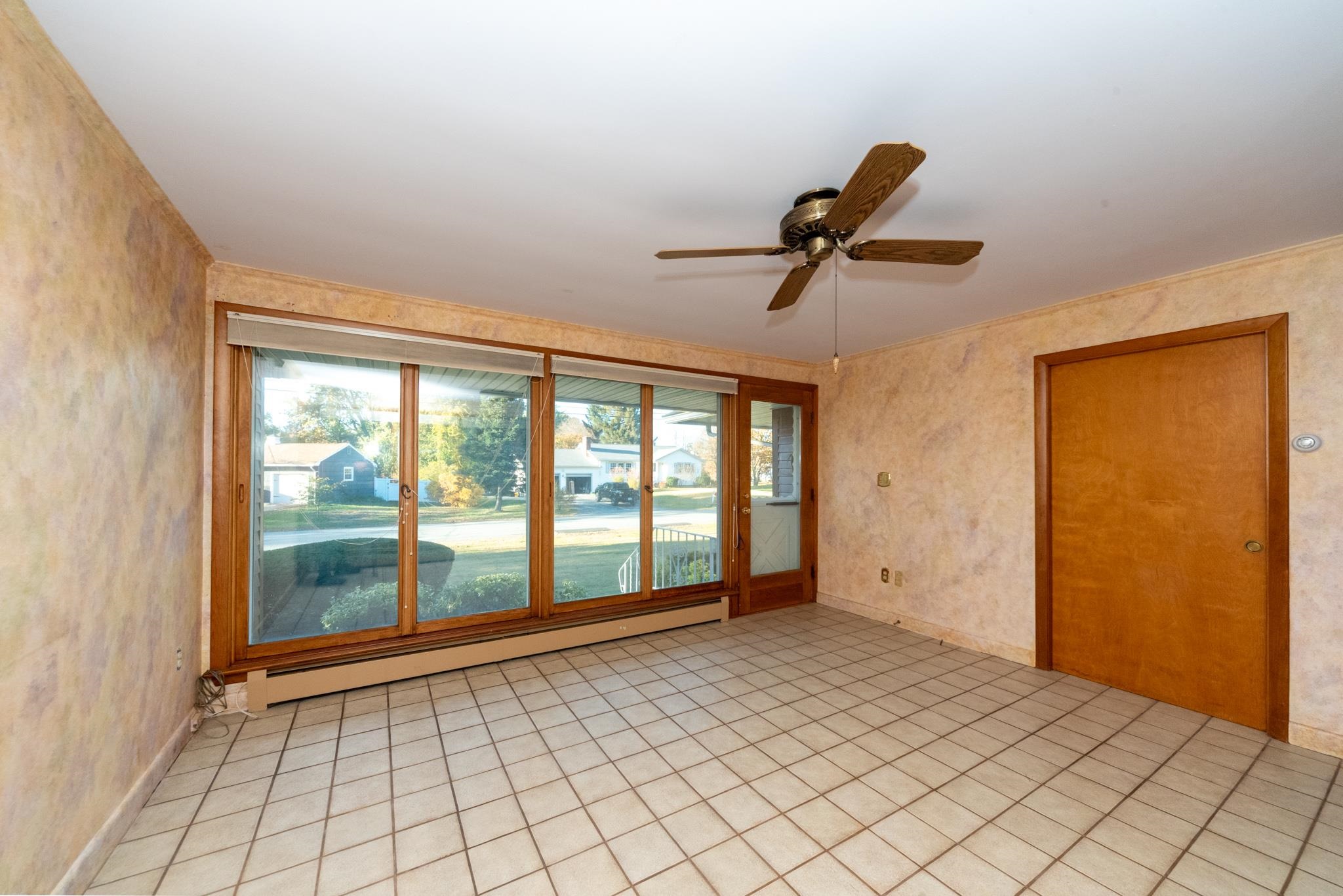 6 Douglas Drive