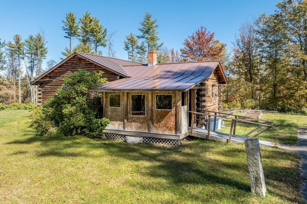 262 Dartmouth College Highway