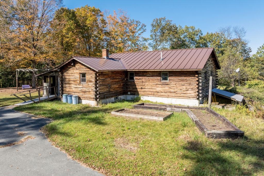 262 Dartmouth College Highway