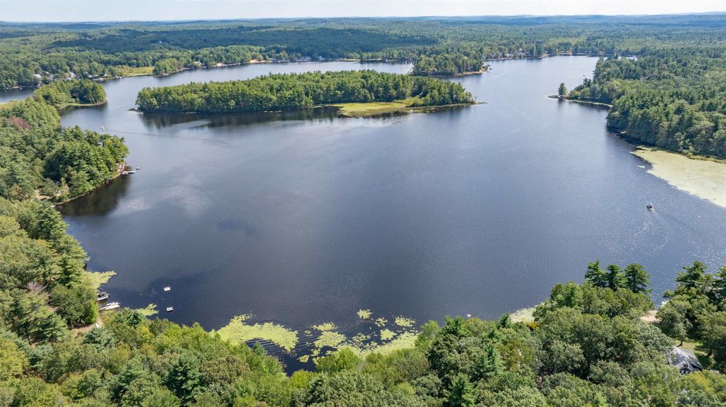 Photo of 8 Sunshine Drive, Kingston, NH 03848 (MLS # 5067043)