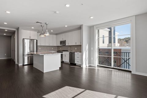 51 Elm Street 206 Laconia NH 03246