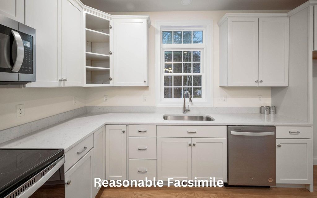 Photo of 88 Lantern Drive, Sandown, NH 03873 (MLS # 5085136)