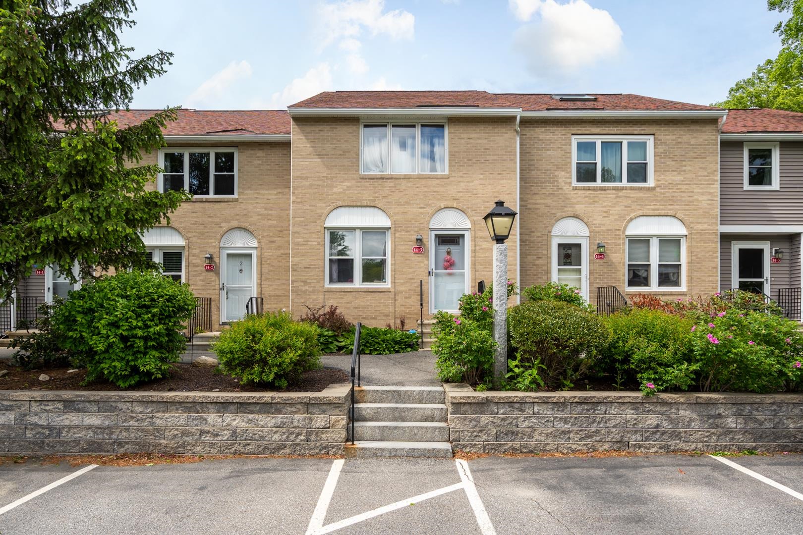 14-2 Oakwood Circle