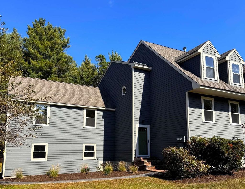 Photo of 4 Quincy Road #A, Londonderry, NH 03053 (MLS # 5063665)