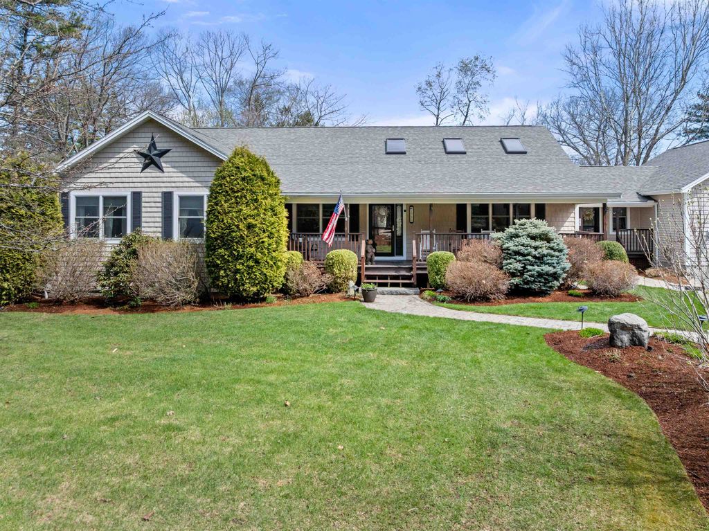 Photo of 1756 Mount Major Highway, Alton, NH 03810 (MLS # 5085255)