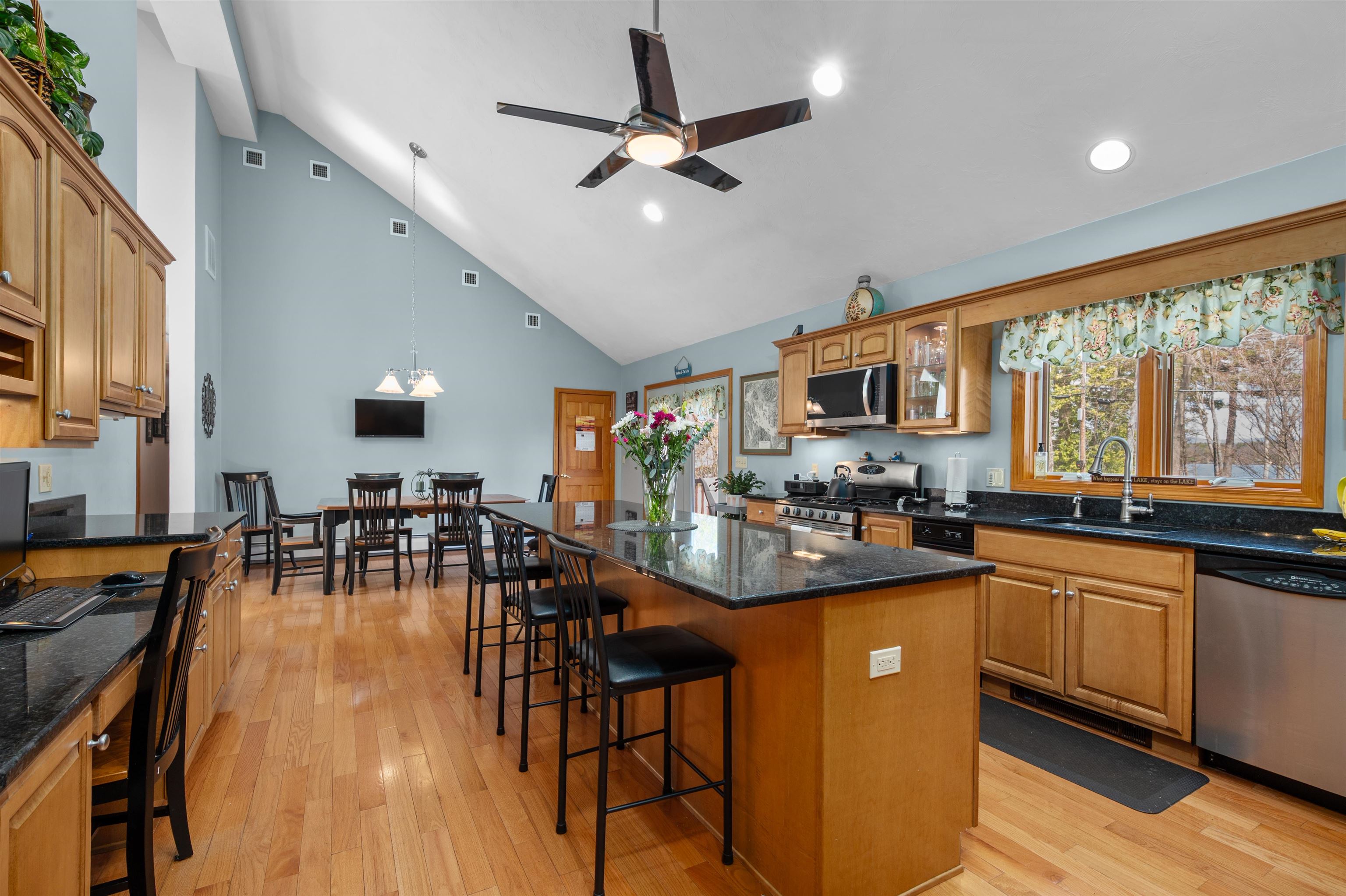 1756 Mount Major Highway