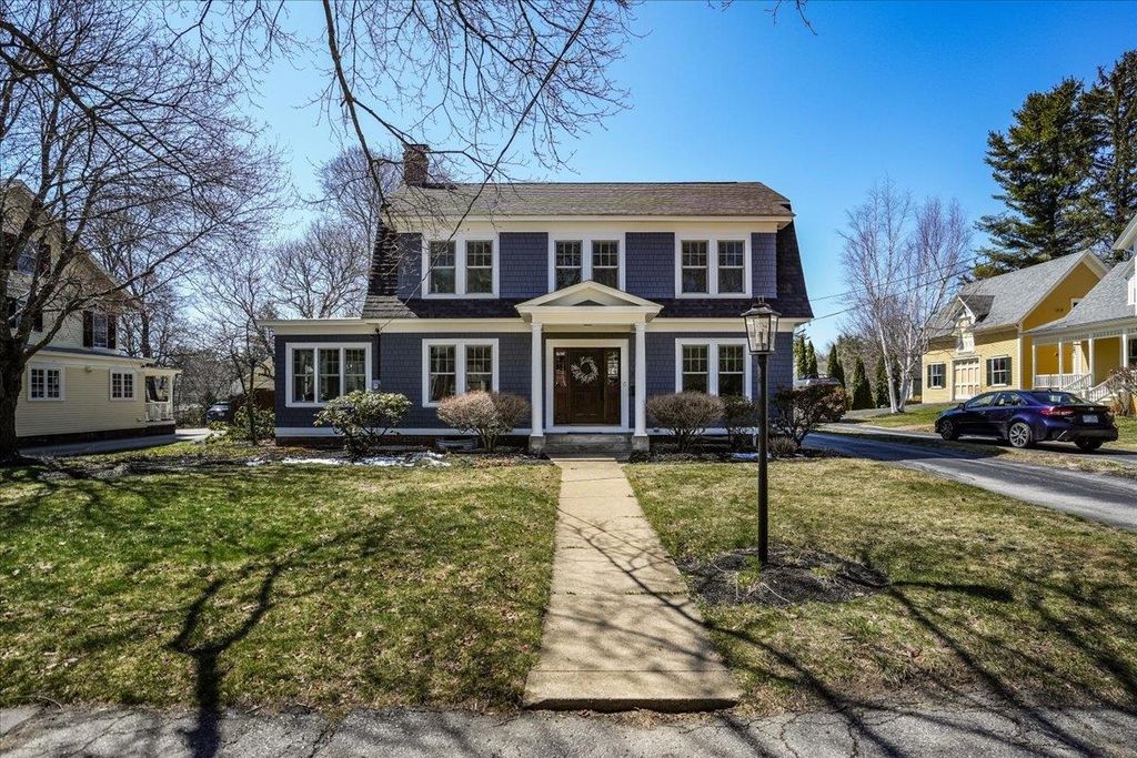 Photo of 31 Auburn Street, Concord, NH 03301 (MLS # 5083492)