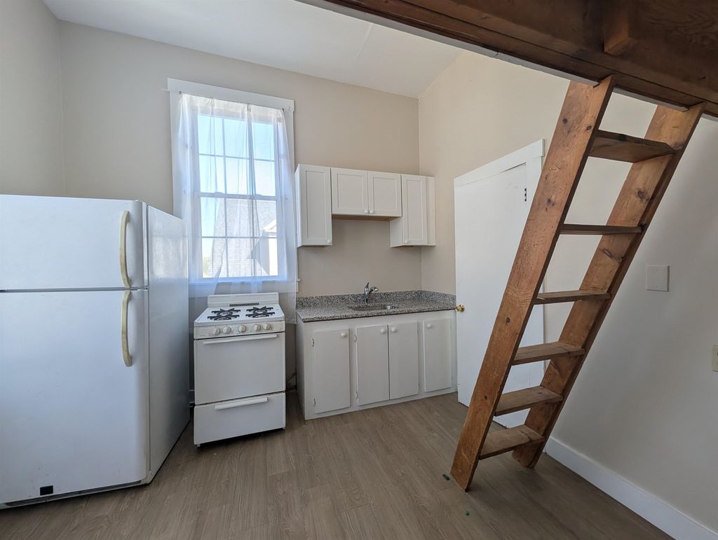 Photo of 145 Main Street #5, Newmarket, NH 03857 (MLS # 5073791)