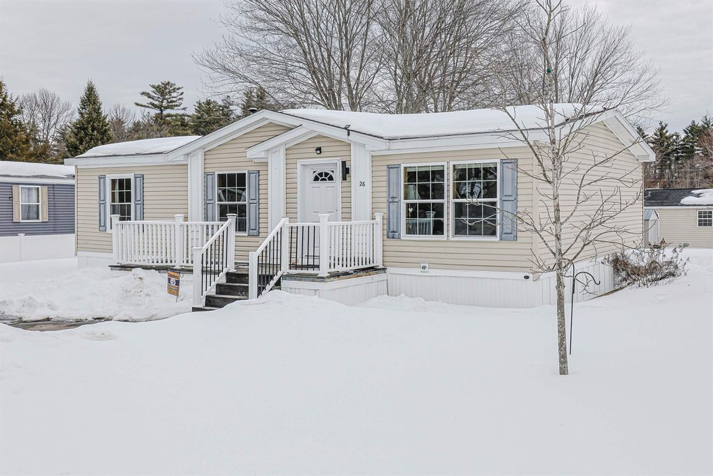 Photo of 26 Parkwood Drive, Allenstown, NH 03275 (MLS # 5078299)