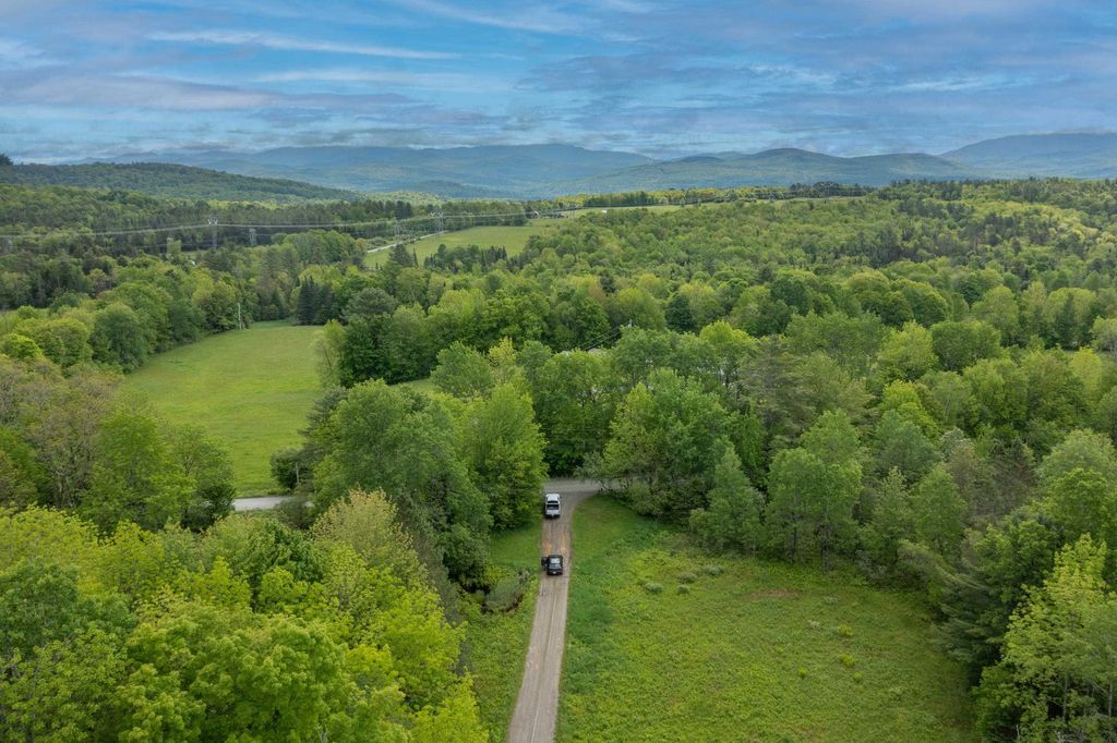 Photo of 929933 W Bath Road, Bath, NH 03740 (MLS # 5051403)