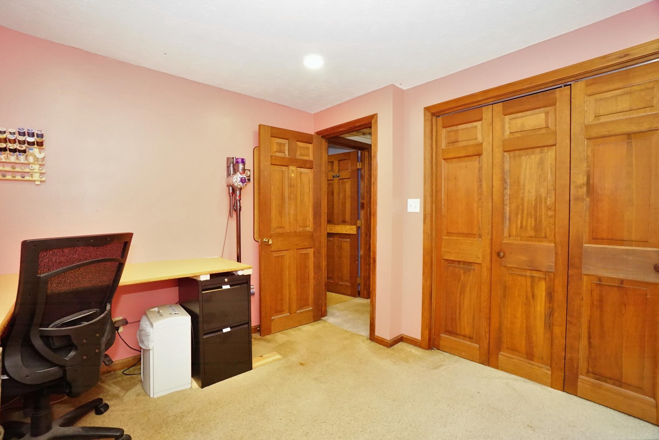 Nottingham, New Hampshire 03290, United States, 4 Bedrooms Bedrooms, ,2 BathroomsBathrooms,Residential,Pending,186007