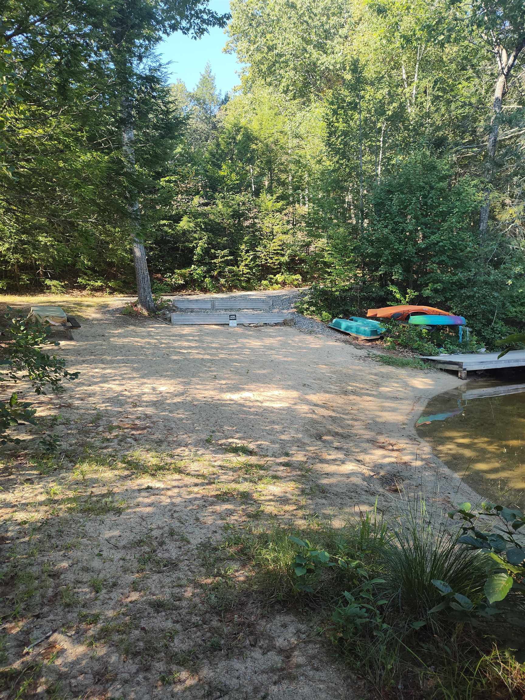 Nottingham, New Hampshire 03290, United States, 4 Bedrooms Bedrooms, ,2 BathroomsBathrooms,Residential,Pending,186007