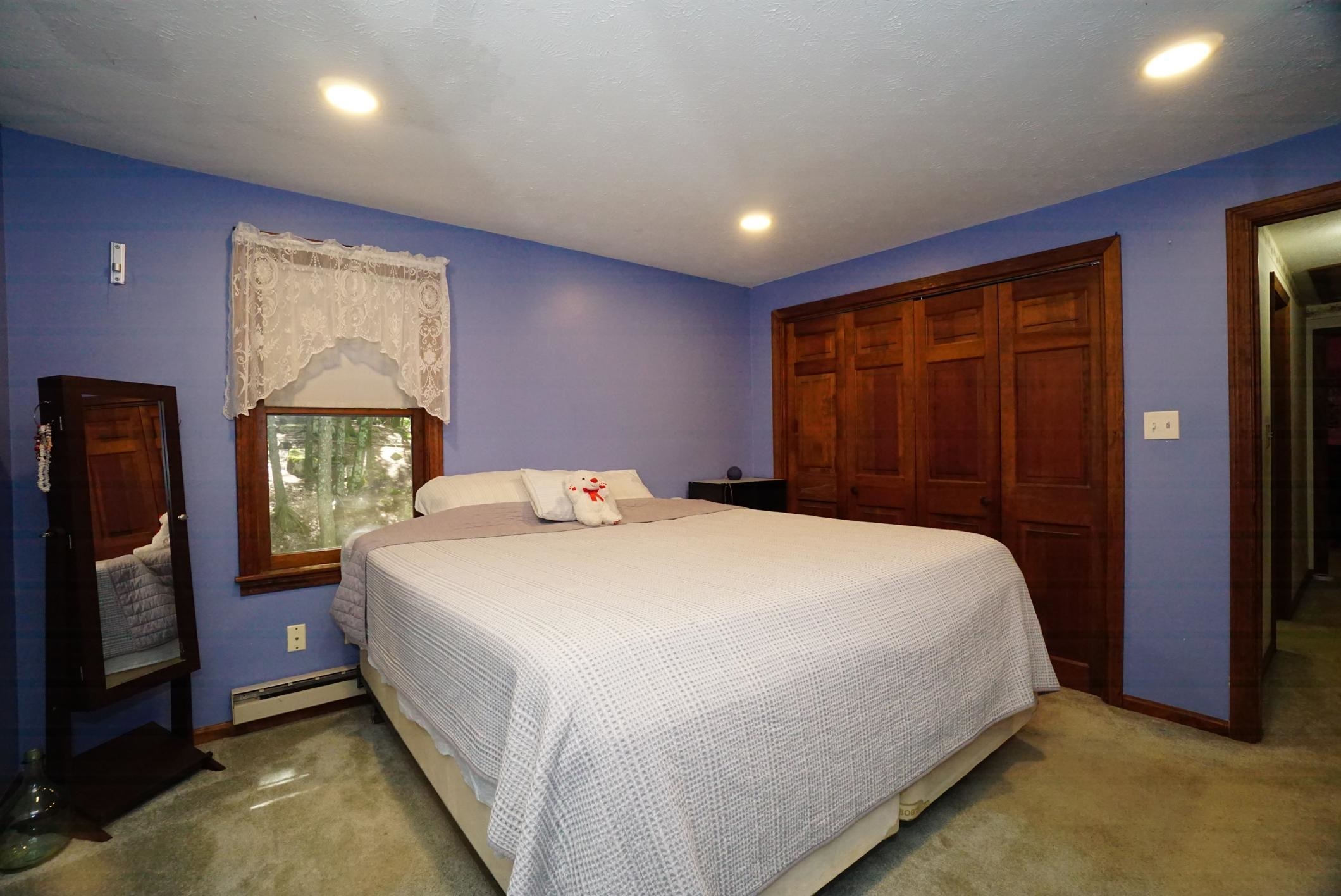 Nottingham, New Hampshire 03290, United States, 4 Bedrooms Bedrooms, ,2 BathroomsBathrooms,Residential,Pending,186007