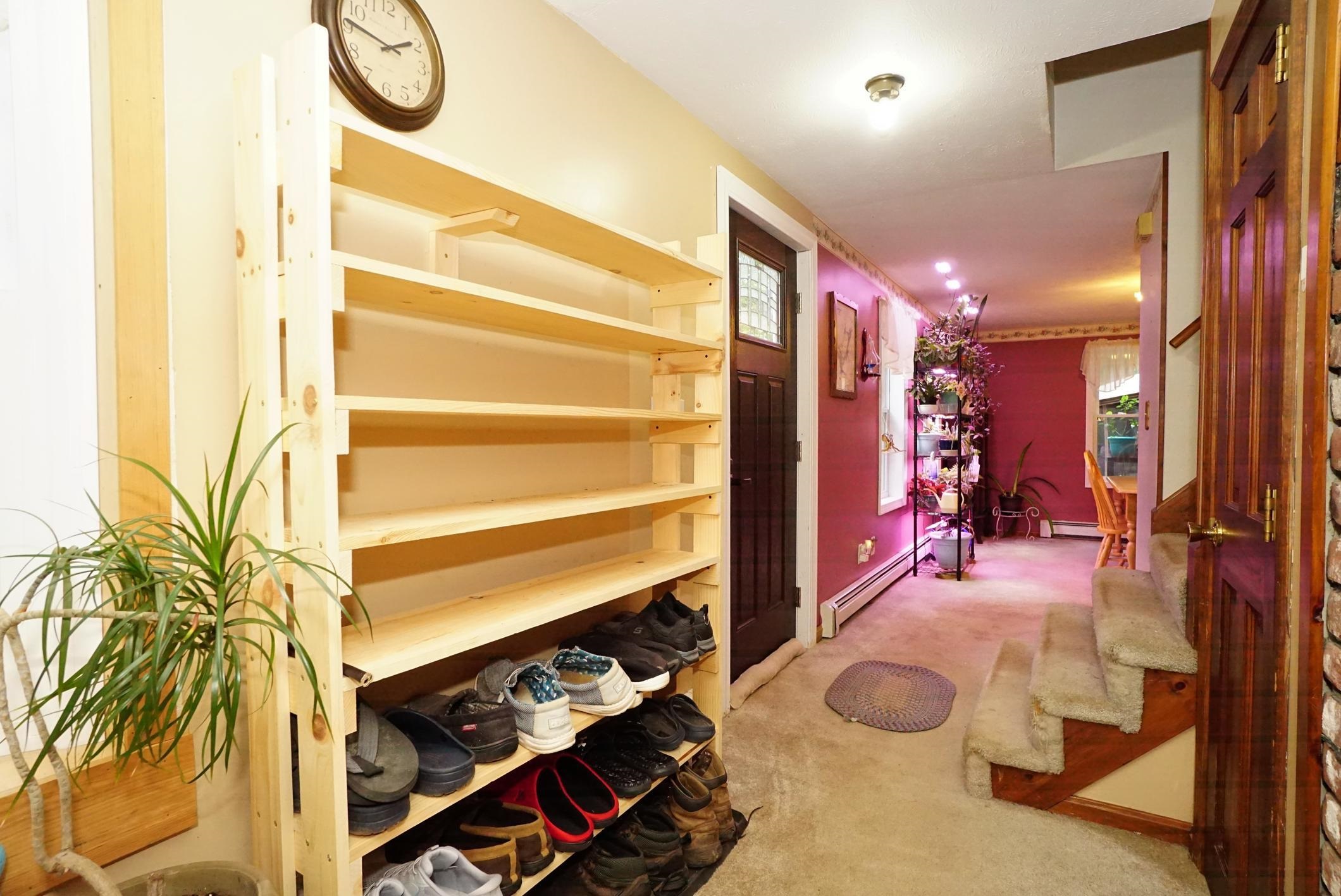 Nottingham, New Hampshire 03290, United States, 4 Bedrooms Bedrooms, ,2 BathroomsBathrooms,Residential,Pending,186007