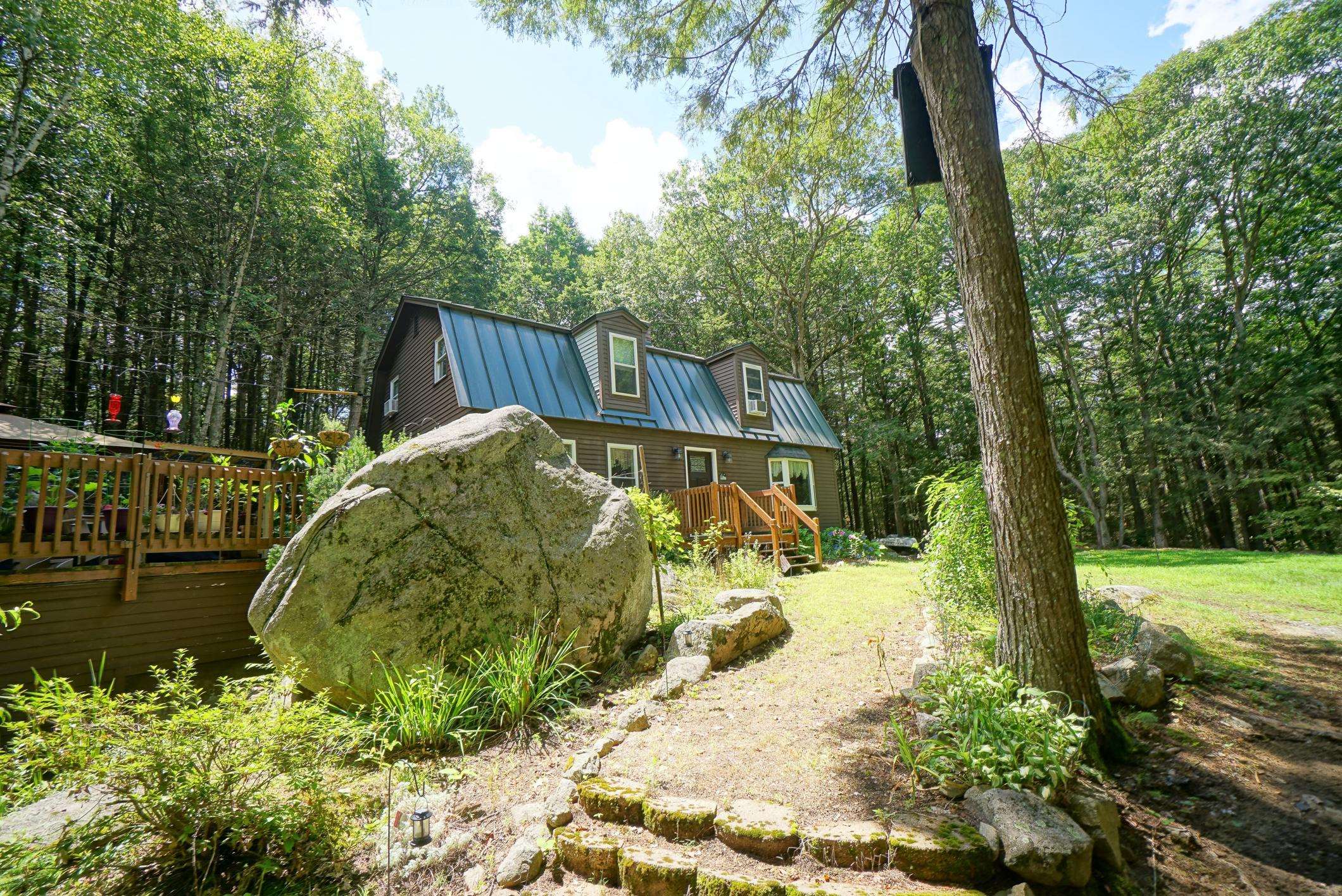 Nottingham, New Hampshire 03290, United States, 4 Bedrooms Bedrooms, ,2 BathroomsBathrooms,Residential,Pending,186007