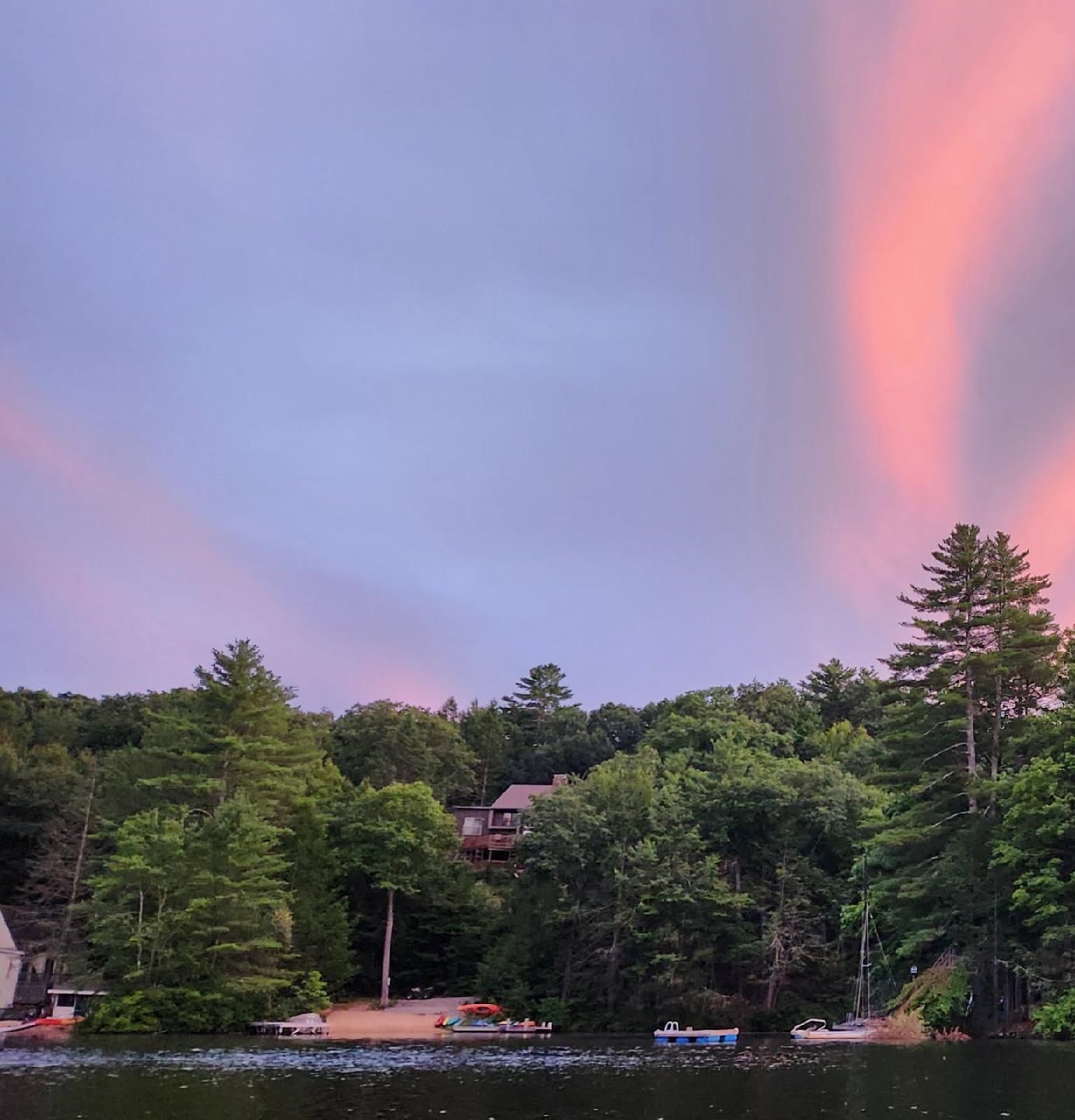 Nottingham, New Hampshire 03290, United States, 4 Bedrooms Bedrooms, ,2 BathroomsBathrooms,Residential,Pending,186007