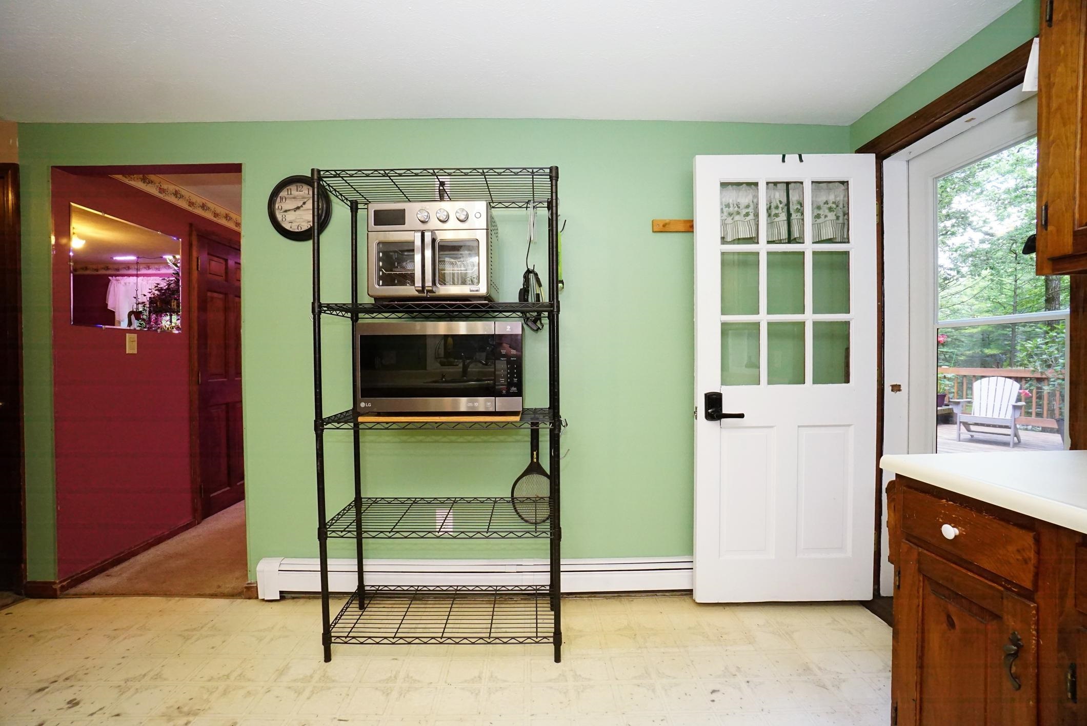 Nottingham, New Hampshire 03290, United States, 4 Bedrooms Bedrooms, ,2 BathroomsBathrooms,Residential,Pending,186007