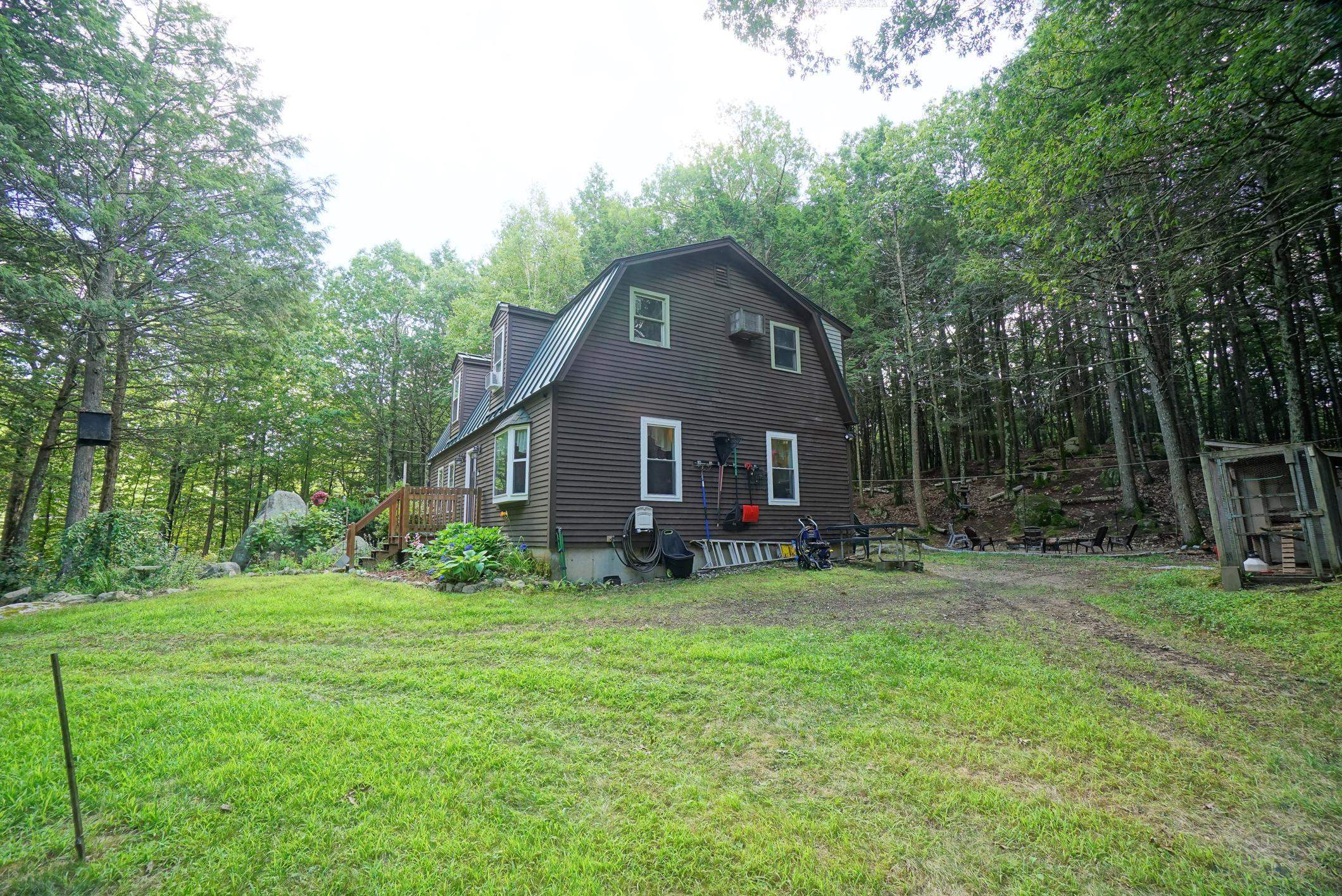 Nottingham, New Hampshire 03290, United States, 4 Bedrooms Bedrooms, ,2 BathroomsBathrooms,Residential,Pending,186007