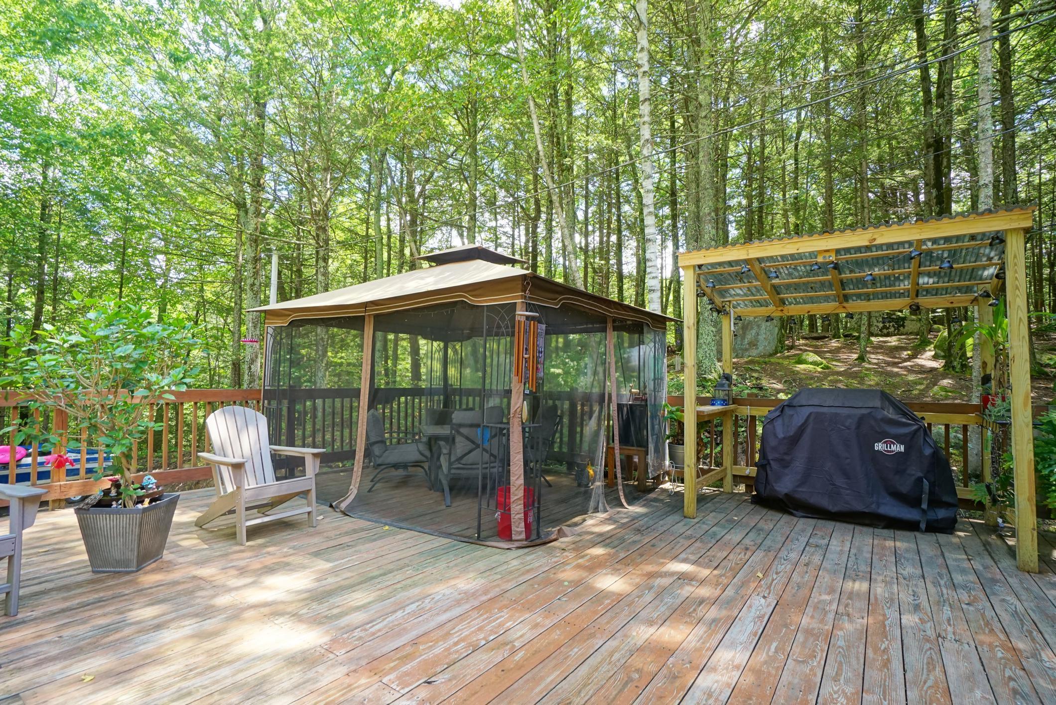 Nottingham, New Hampshire 03290, United States, 4 Bedrooms Bedrooms, ,2 BathroomsBathrooms,Residential,Pending,186007