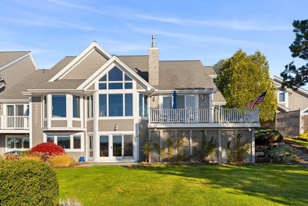 Photo of 167 Little Harbor Road, New Castle, NH 03854 (MLS # 5085823)