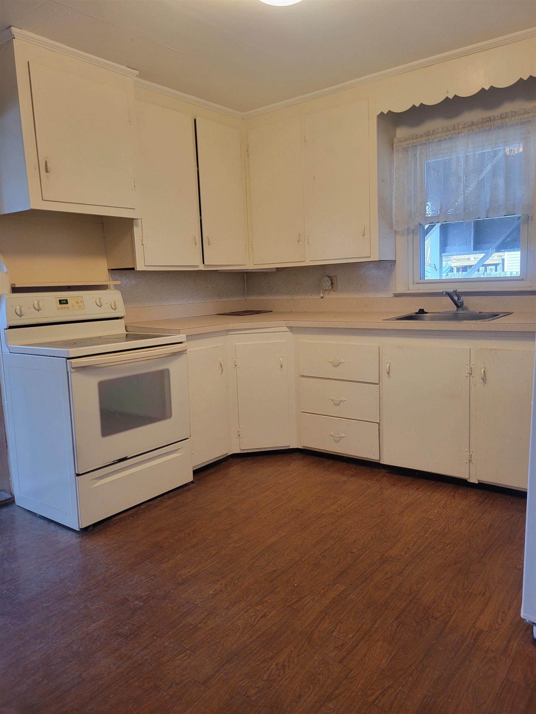 Pembroke, New Hampshire 03275, United States, 4 Bedrooms Bedrooms, ,2 BathroomsBathrooms,Residential,Active,94768