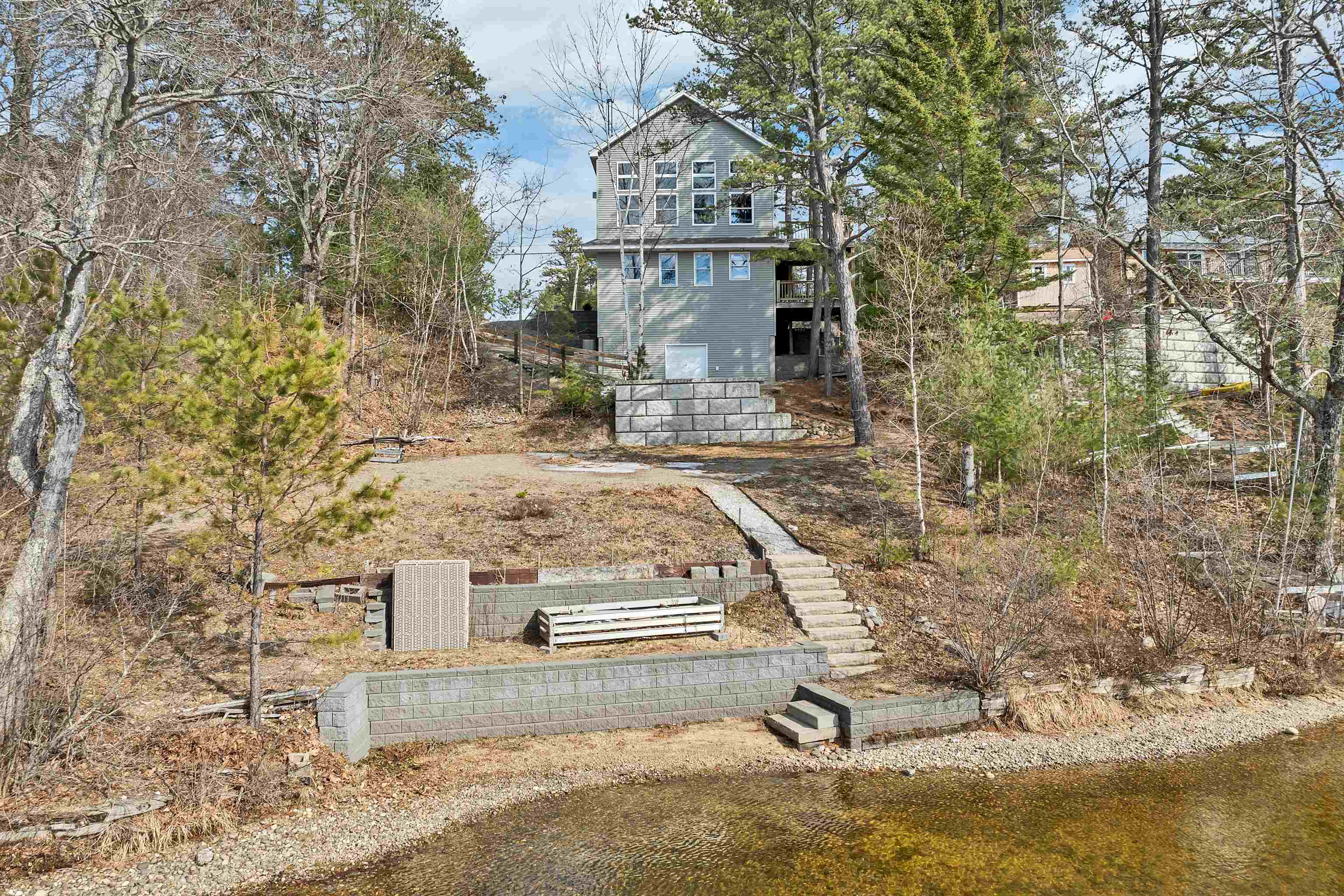 121 E Danforth Road