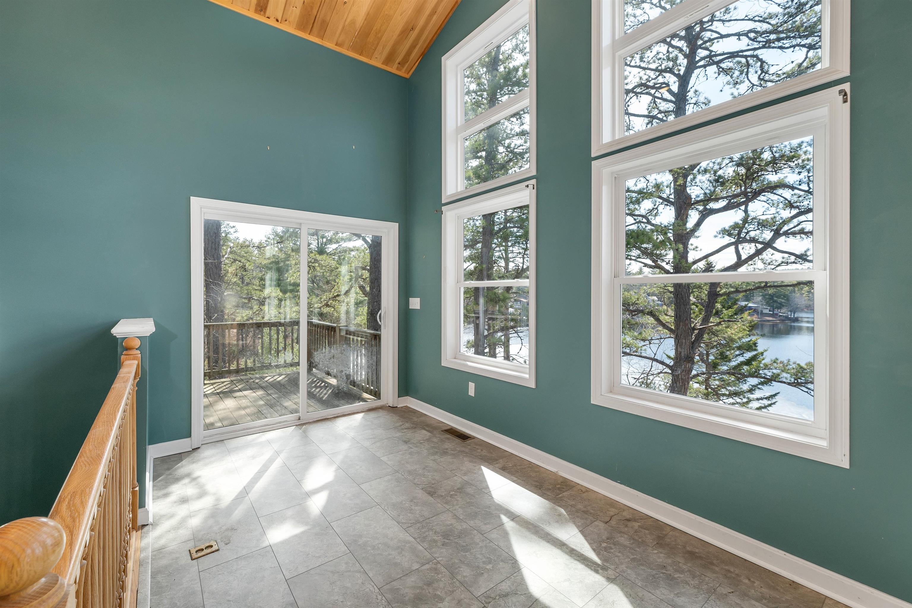 121 E Danforth Road