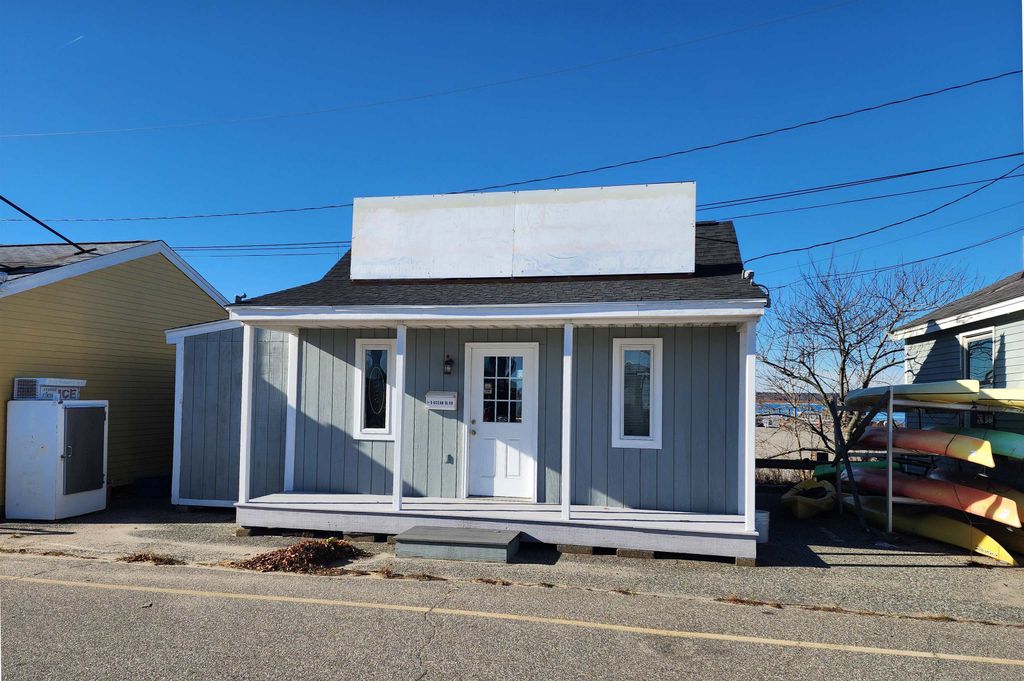 Photo of 1 Ocean Boulevard, Hampton, NH 03842 (MLS # 5024243)